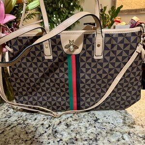 🔥 NWT Large Elegant Geometric Patterned Tote Bag 🐝